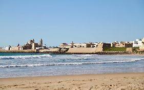 No 38 Cádiz